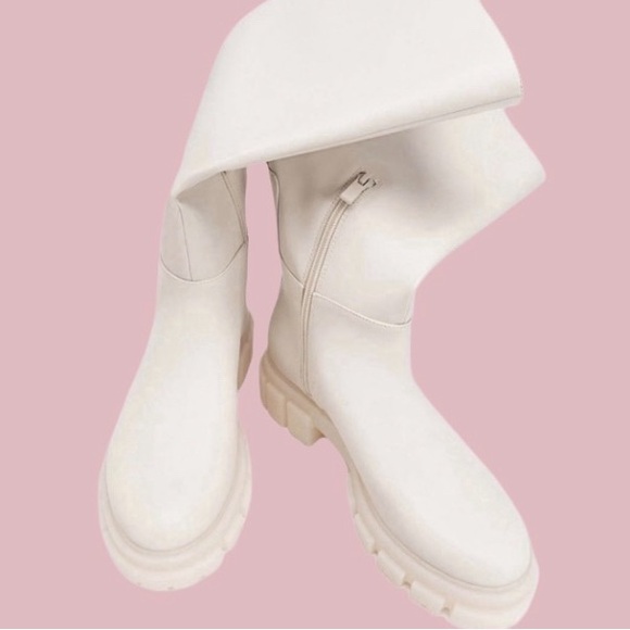 NWT Stradivarius Tall Chunky Boots - Picture 4 of 4